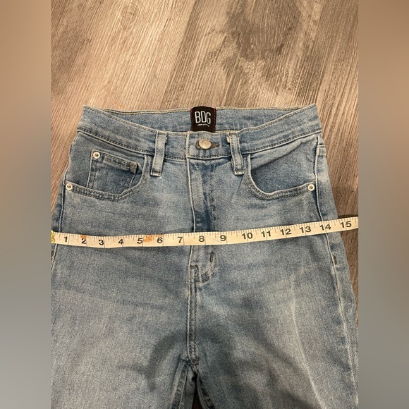 bdg urban outfitters girlfriend cropped high rise jeans - Picture 4 of 8